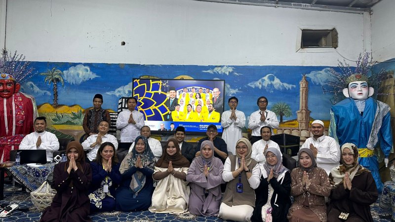 Foto BUKBER HIMA UT Riyadh: Sarjana, Tapi Bingung